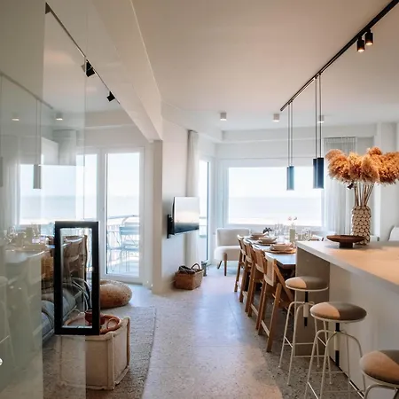 Stijlvol Met Terras En Panoramisch Zeezicht Oostende