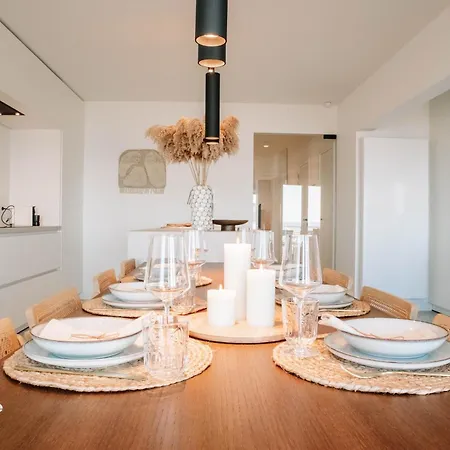 Zephyr - Stijlvol Met Terras En Panoramisch Zeezicht