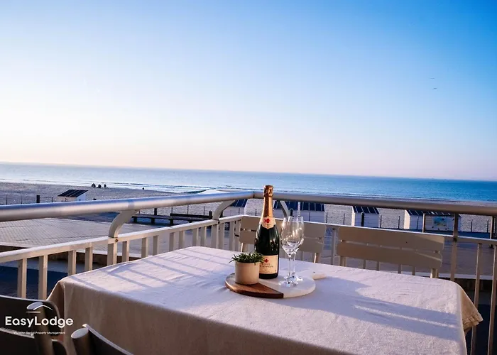 Appartement Stijlvol Met Terras En Panoramisch Zeezicht Oostende